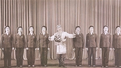 歌唱家克里木 歌聲永遠(yuǎn)為戰(zhàn)士服務(wù)，歌曲創(chuàng)作服務(wù)祖國(guó)